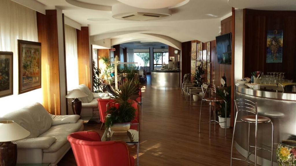 Hotel Continental San Benedetto del Tronto Exterior photo