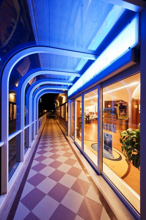 Hotel Continental San Benedetto del Tronto Exterior photo